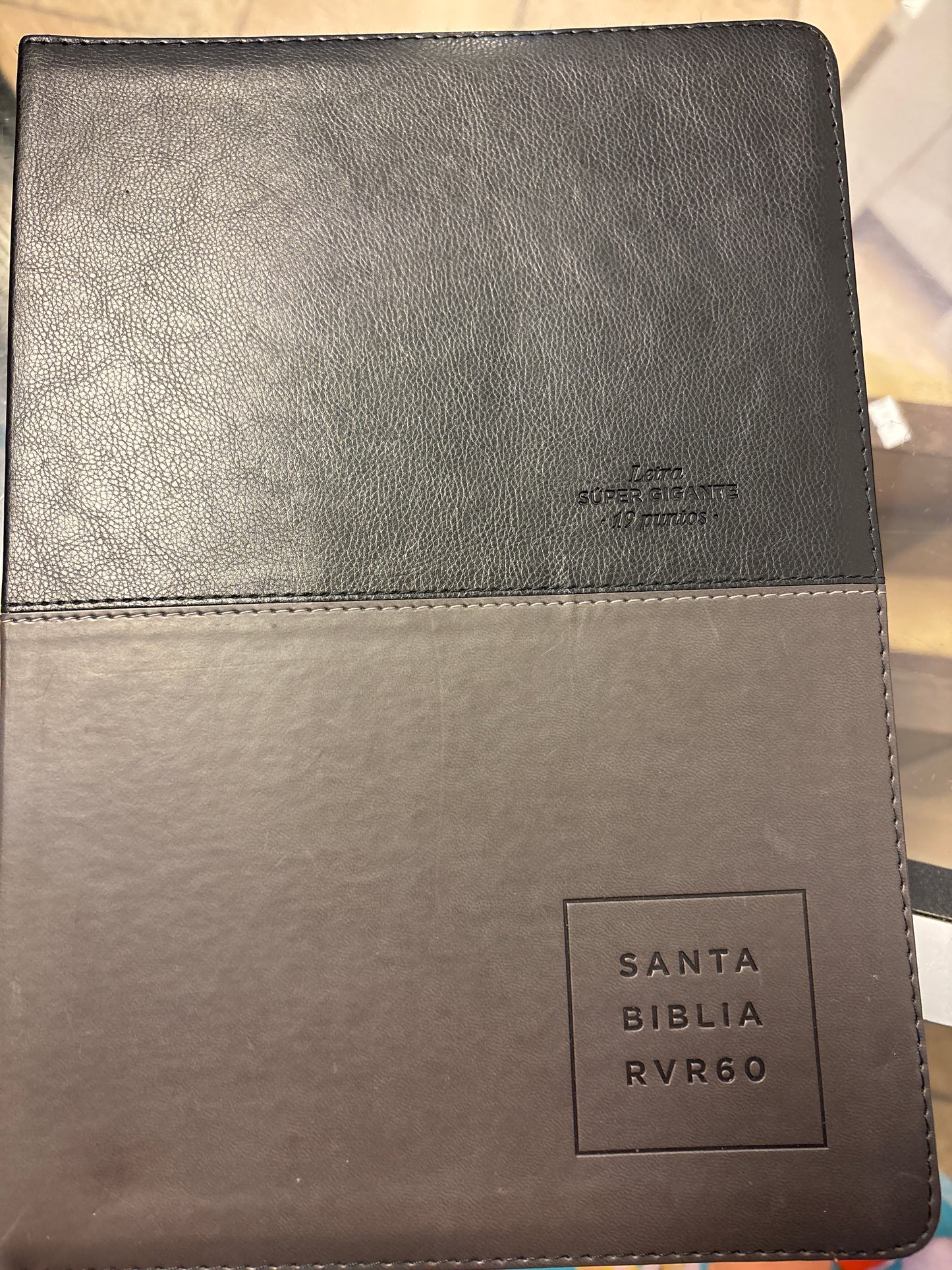 Biblia letra súper gigante