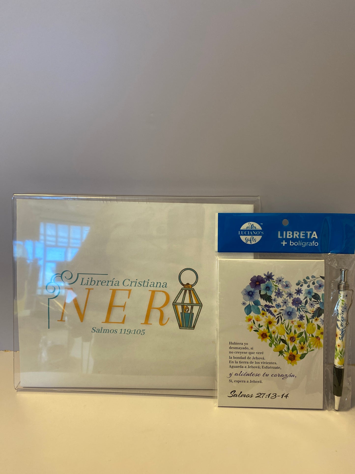 Libreta +Bolígrafo