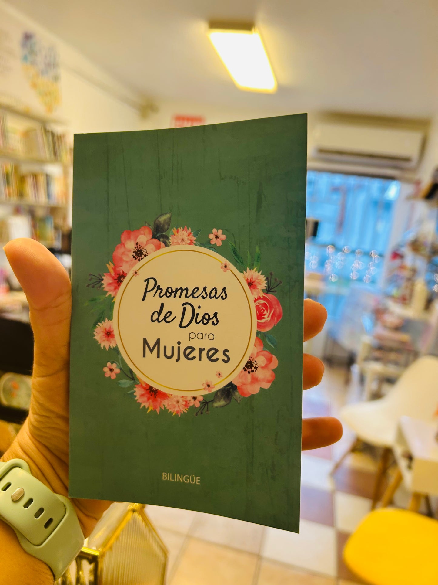 Promesas de Dios para Mujeres (Bilingüe)