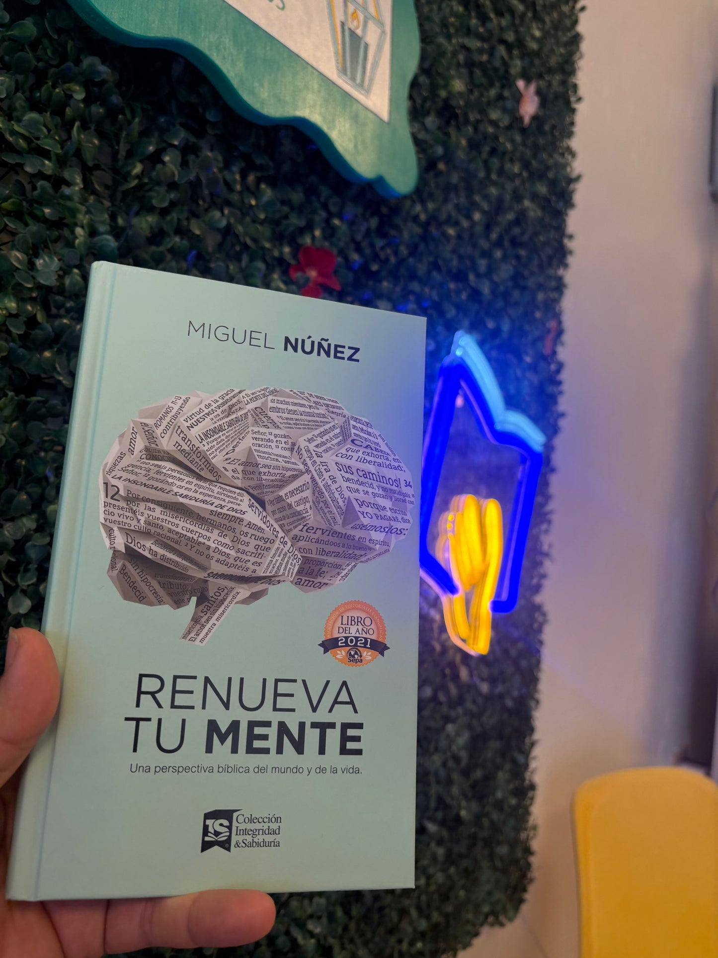Renueva tu Mente, una perspectiva bíblica del mundo y de la vida
